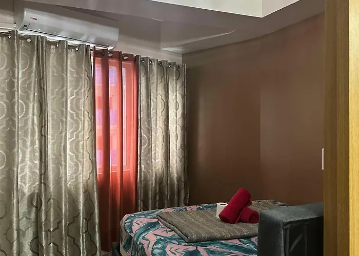 Shell Residences Condotel- Jericf *